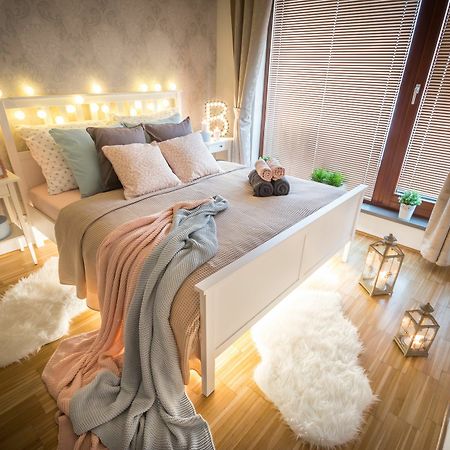 Luxury Apartment River Diamond Residence Prag Eksteriør billede