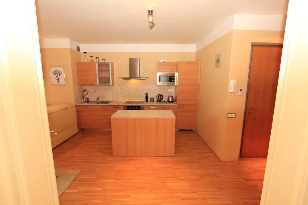 Luxury Apartment River Diamond Residence Prag Eksteriør billede